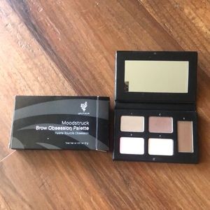 Moonstruck brow obsession palette